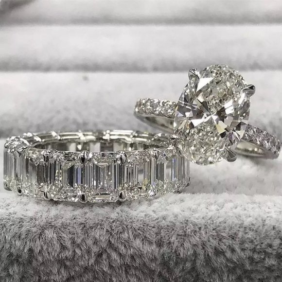 Emerald Cut Dia Wedding Eternity Ring - Picture 1 of 11